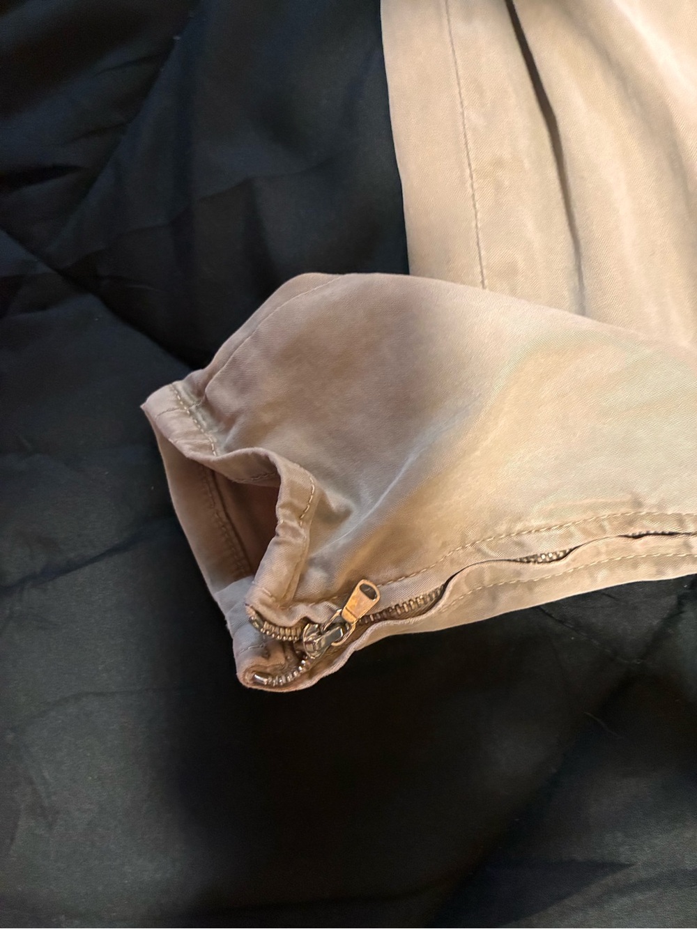 J Brand Tan Khaki Ankle Zip Skinny Pants - Size 25 - Picture 2 of 5